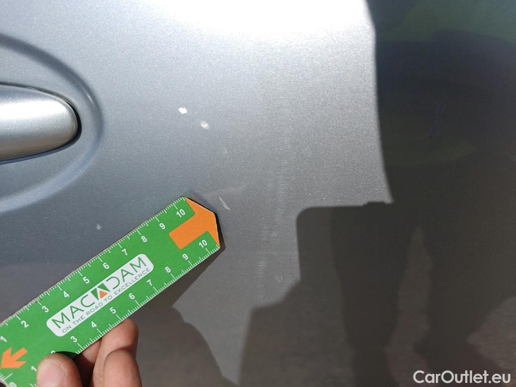  Renault  Kadjar RENAULT  / 2019 / 5P / crossover Zen GPF TCe 103kW (140CV) EDC #33