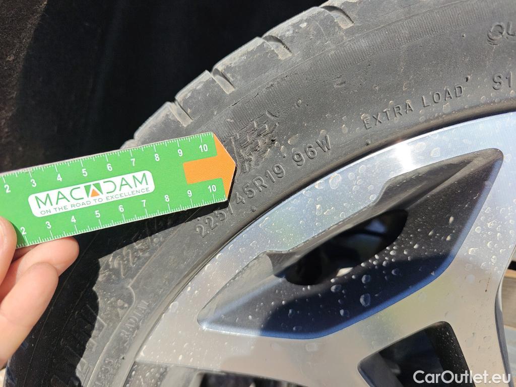  Renault  Kadjar RENAULT  / 2019 / 5P / crossover Zen GPF TCe 103kW (140CV) EDC #3