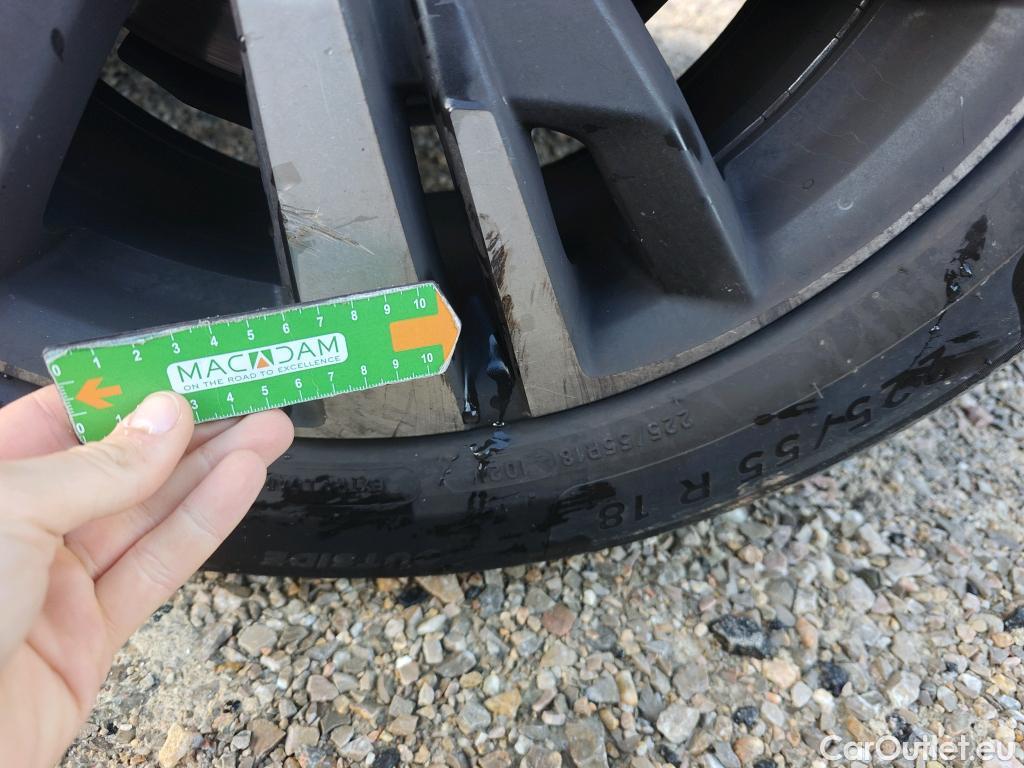  Peugeot  5008 PEUGEOT  / 2017 / 5P / todoterreno Allure 1.5L BlueHDi 96kW (130CV) S&S #30