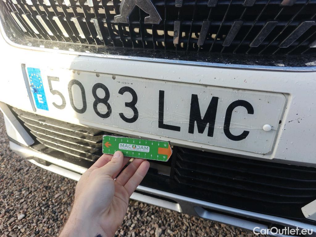  Peugeot  5008 PEUGEOT  / 2017 / 5P / todoterreno Allure 1.5L BlueHDi 96kW (130CV) S&S #86