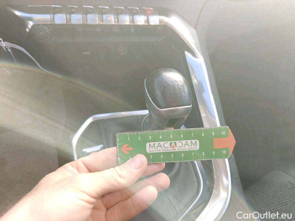  Peugeot  5008 PEUGEOT  / 2017 / 5P / todoterreno Allure 1.5L BlueHDi 96kW (130CV) S&S #67