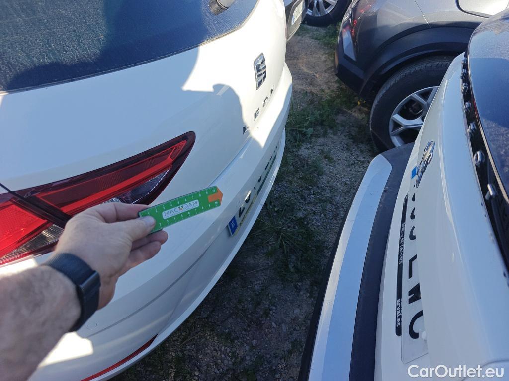  Seat  Leon SEAT León / 2016 / 5P / berlina con portón 1.6 TDI 85kW S&S Style Visio Ed Nav (AC) #7