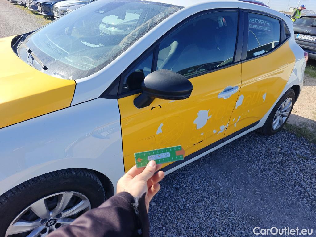  Renault  Clio RENAULT  / 2019 / 5P / berlina con portón Business Blue dCi 74kW (100CV) #10