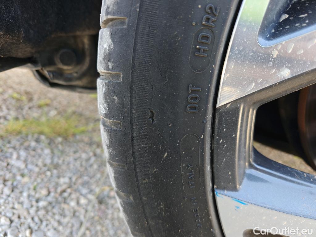  Renault  Kadjar RENAULT  / 2019 / 5P / crossover Zen GPF TCe 103kW (140CV) EDC #8