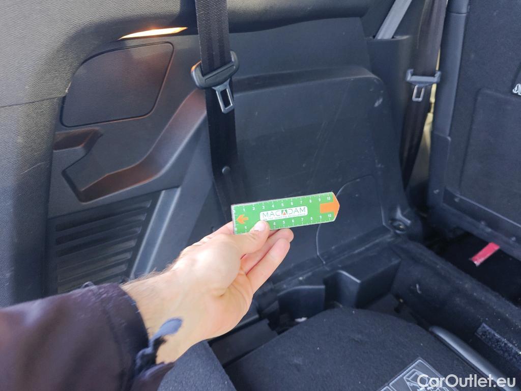  Peugeot  5008 PEUGEOT  / 2017 / 5P / todoterreno Allure 1.5L BlueHDi 96kW (130CV) S&S #62