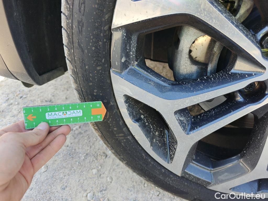  Renault  Kadjar RENAULT  / 2019 / 5P / crossover Zen GPF TCe 103kW (140CV) EDC #12