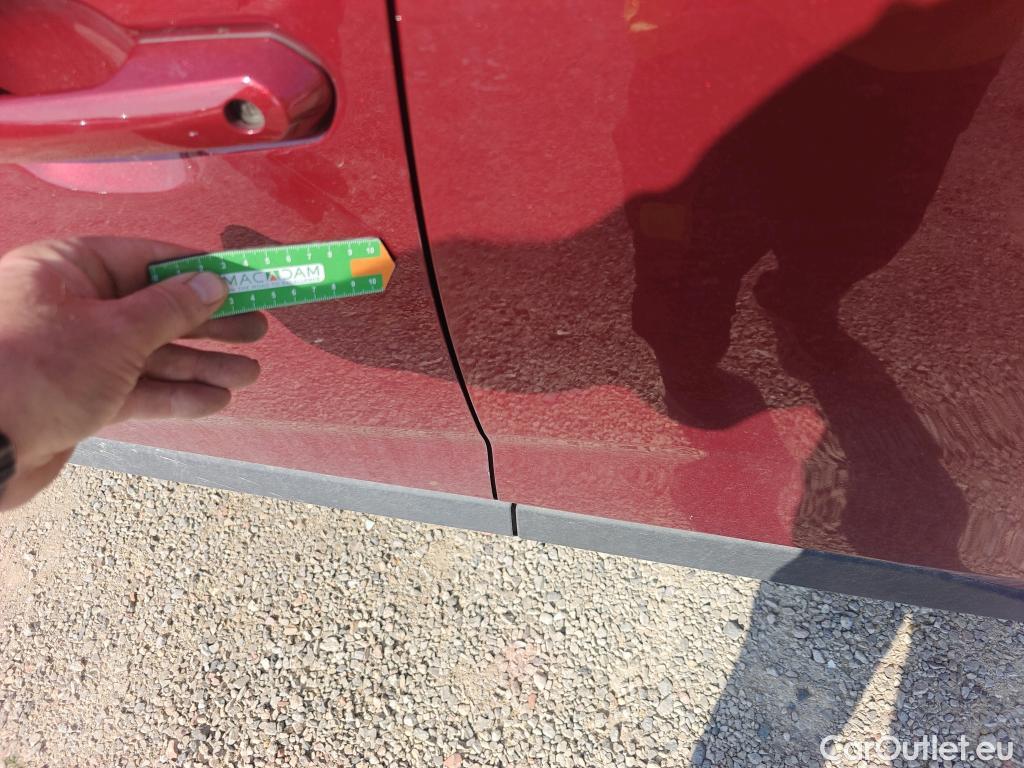  Toyota  RAV4 TOYOTA  / 2018 / 5P / todoterreno 2.5l 220H Advance #3