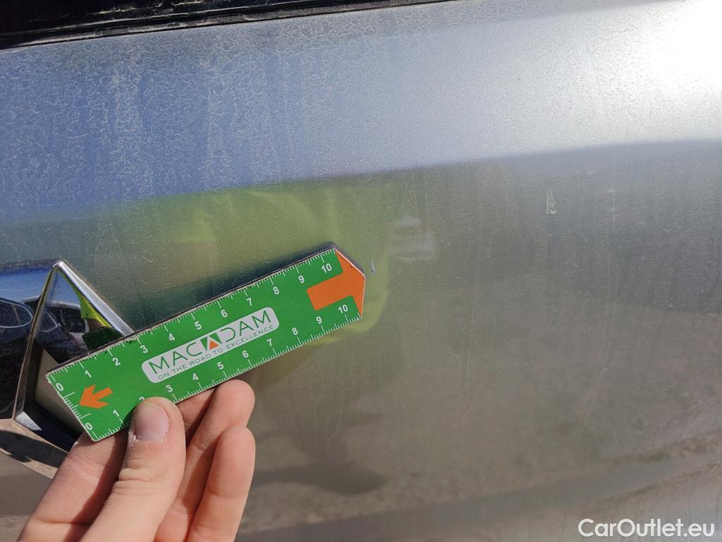  Renault  Kadjar RENAULT  / 2019 / 5P / crossover Zen GPF TCe 103kW (140CV) EDC #46