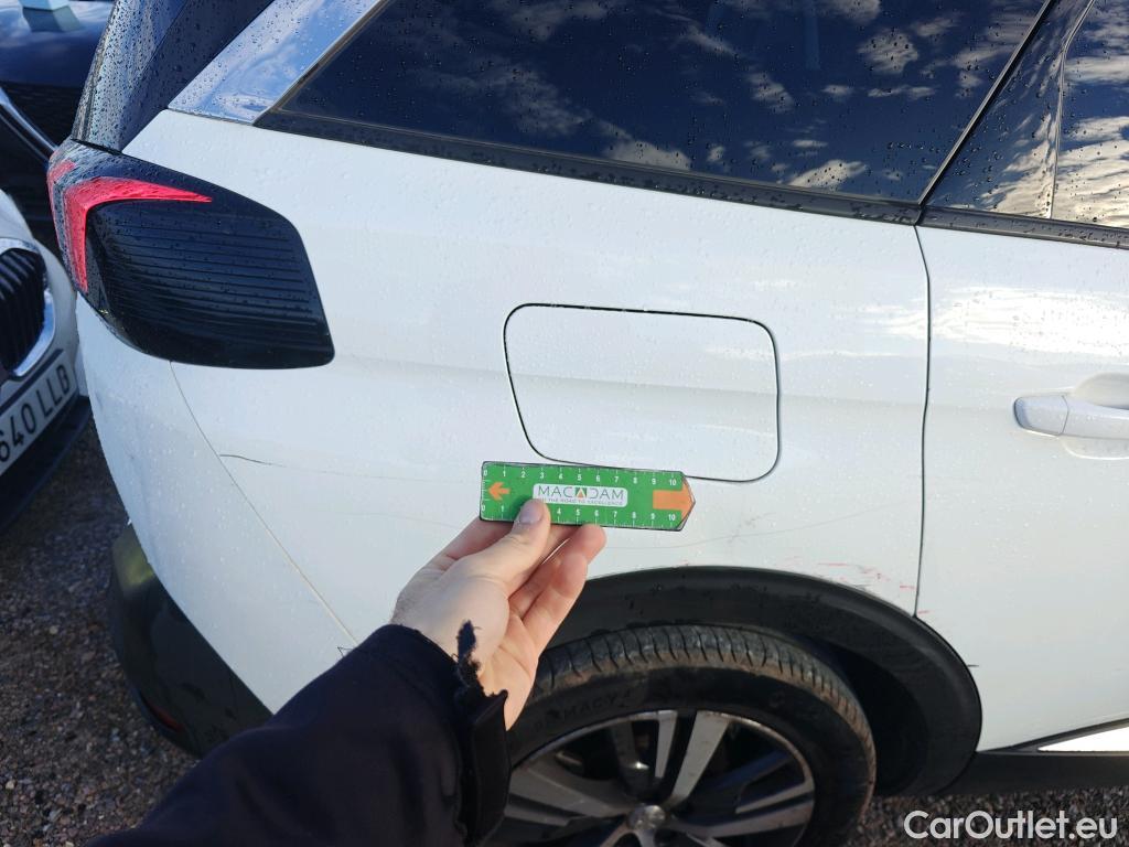  Peugeot  5008 PEUGEOT  / 2017 / 5P / todoterreno Allure 1.5L BlueHDi 96kW (130CV) S&S #15