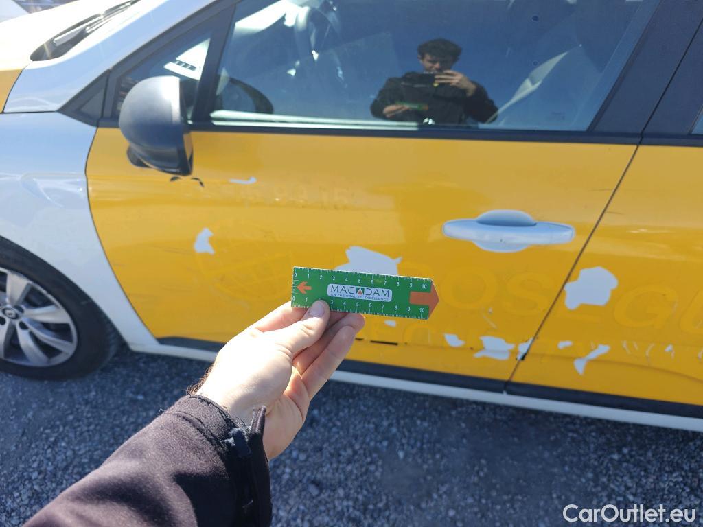  Renault  Clio RENAULT  / 2019 / 5P / berlina con portón Business Blue dCi 74kW (100CV) #20