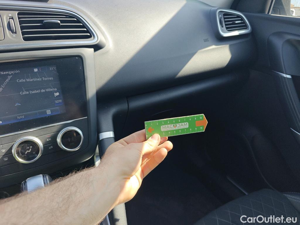  Renault  Kadjar RENAULT  / 2019 / 5P / crossover Zen GPF TCe 103kW (140CV) EDC #15