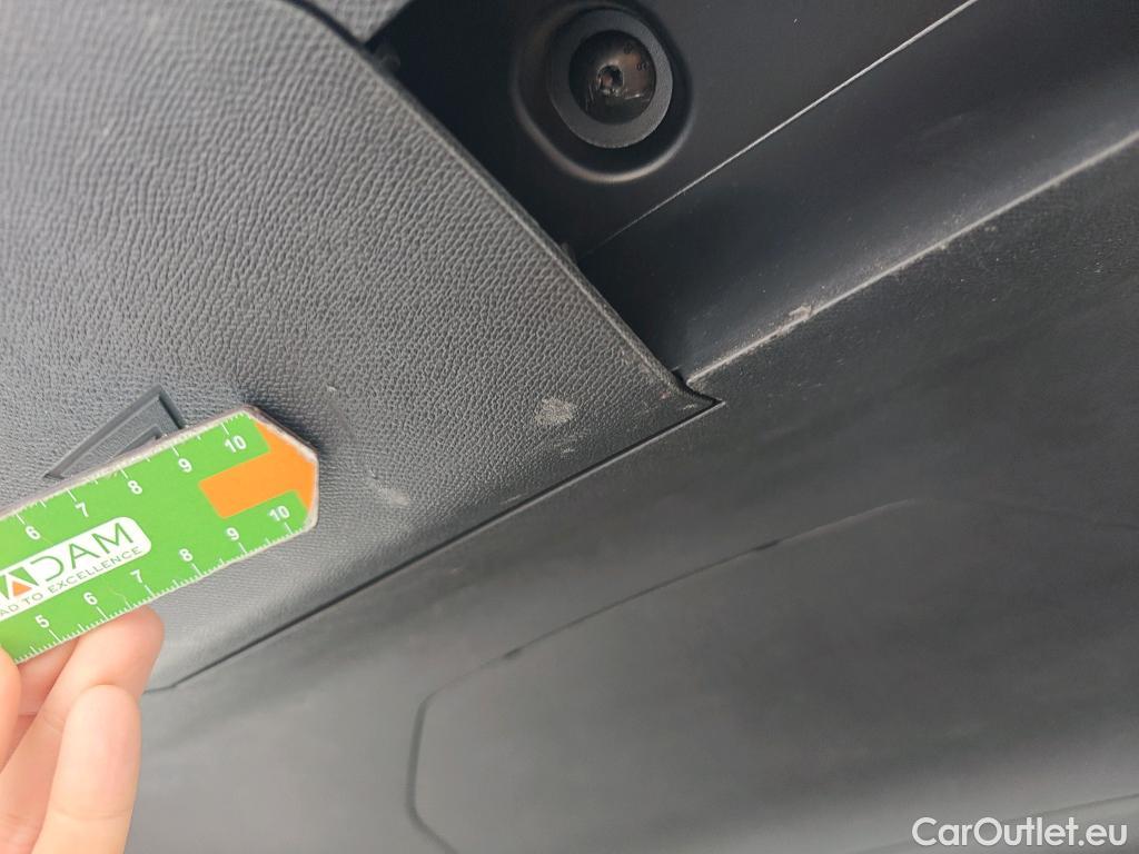  Peugeot  5008 PEUGEOT  / 2017 / 5P / todoterreno Allure 1.5L BlueHDi 96kW (130CV) S&S #66