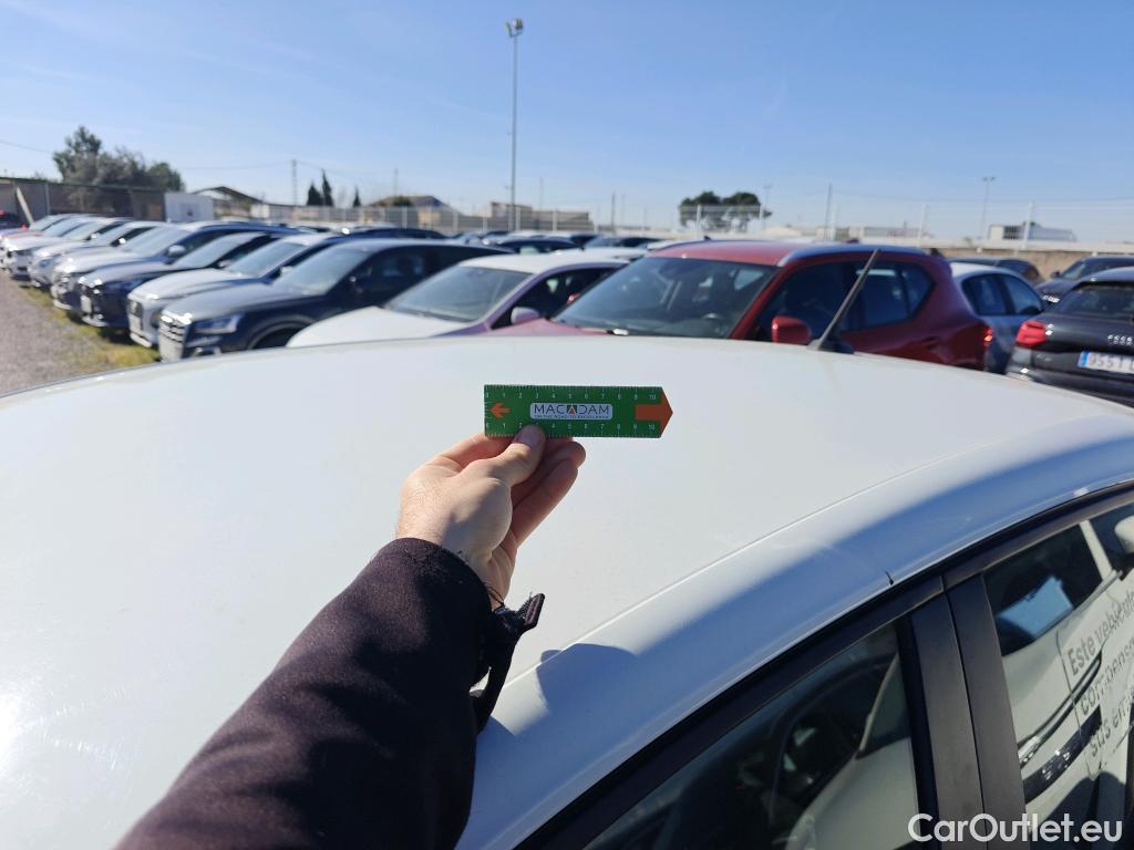  Renault  Clio RENAULT  / 2019 / 5P / berlina con portón Business Blue dCi 74kW (100CV) #23