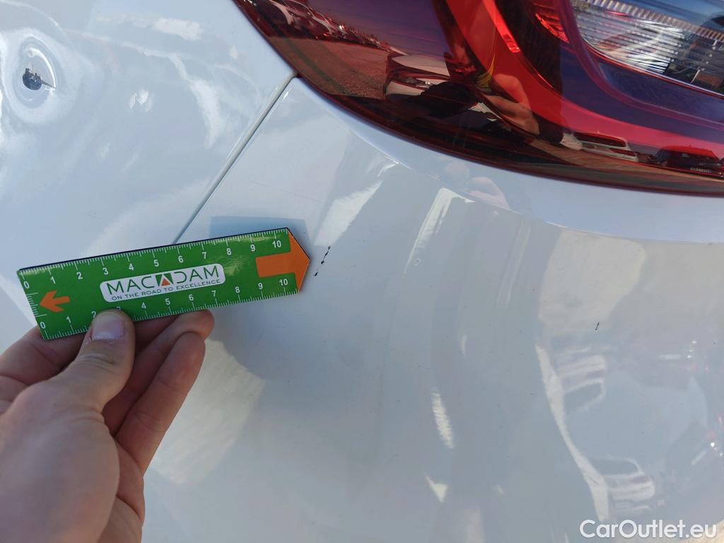  Renault  Clio RENAULT  / 2019 / 5P / berlina con portón Business Blue dCi 74kW (100CV) #45