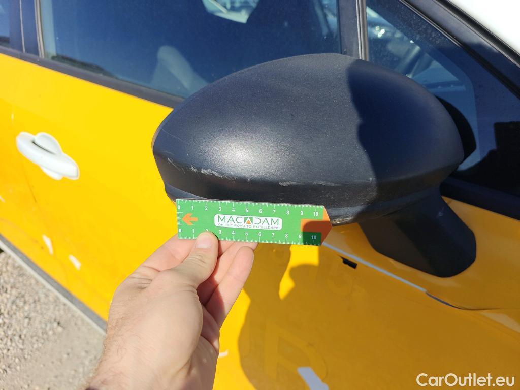  Renault  Clio RENAULT  / 2019 / 5P / berlina con portón Business Blue dCi 74kW (100CV) #67