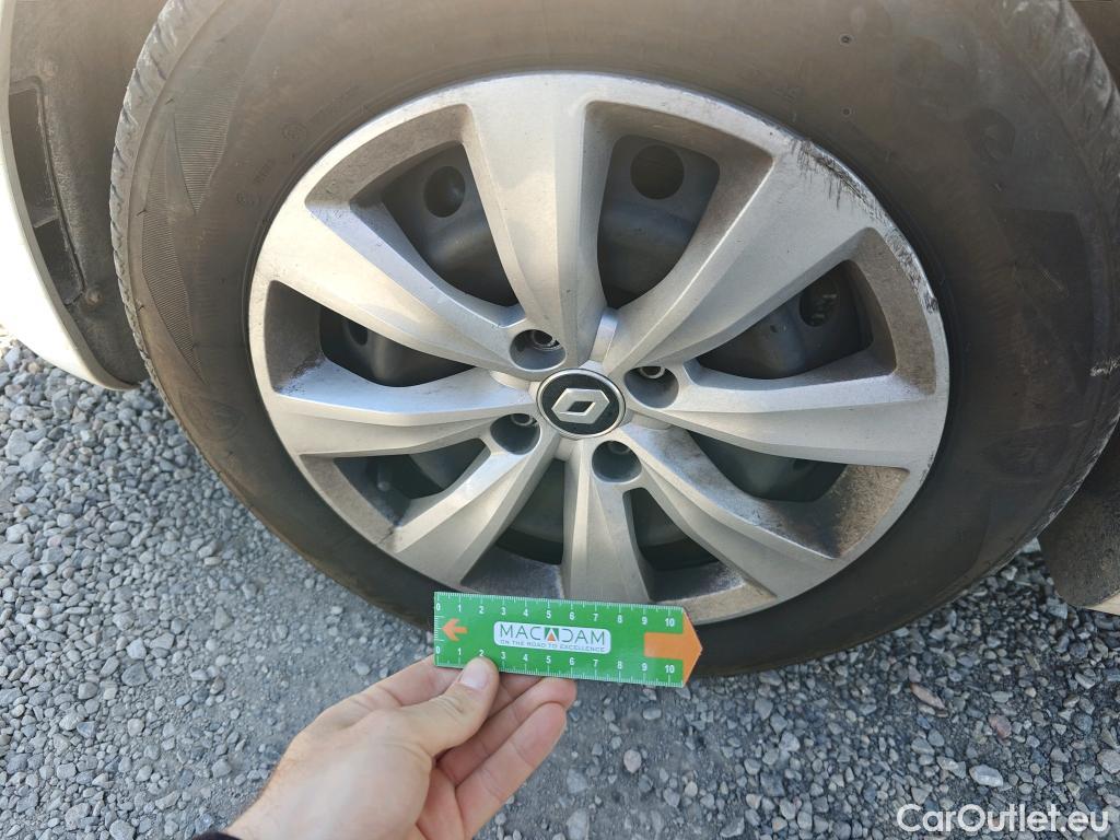  Renault  Clio RENAULT  / 2019 / 5P / berlina con portón Business Blue dCi 74kW (100CV) #61