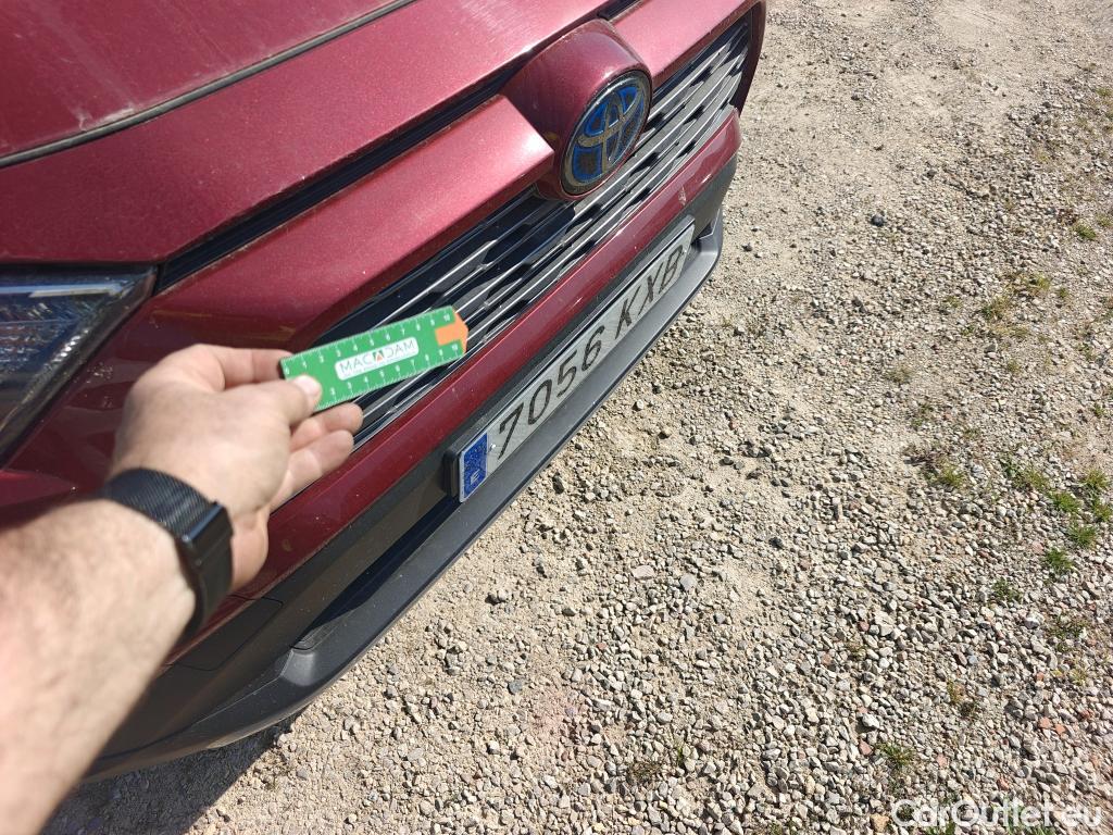  Toyota  RAV4 TOYOTA  / 2018 / 5P / todoterreno 2.5l 220H Advance #6