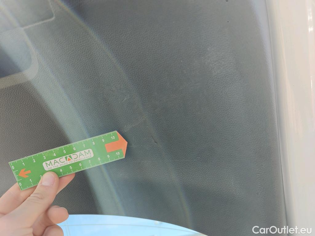  Renault  Clio RENAULT  / 2019 / 5P / berlina con portón Business Blue dCi 74kW (100CV) #40