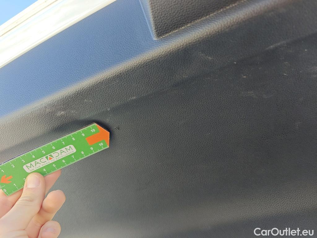  Renault  Clio RENAULT  / 2019 / 5P / berlina con portón Business Blue dCi 74kW (100CV) #39