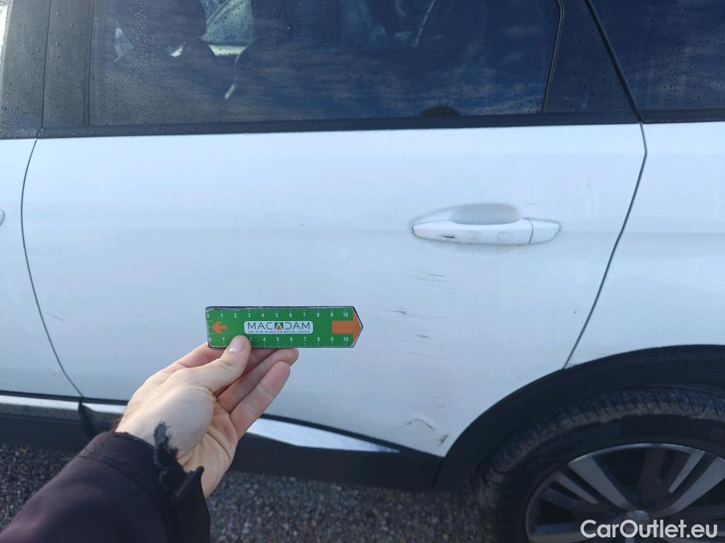  Peugeot  5008 PEUGEOT  / 2017 / 5P / todoterreno Allure 1.5L BlueHDi 96kW (130CV) S&S #9