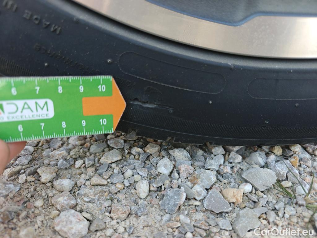  Renault  Kadjar RENAULT  / 2019 / 5P / crossover Zen GPF TCe 103kW (140CV) EDC #5