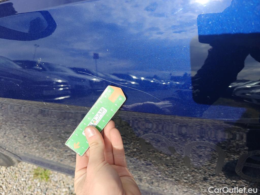  Volkswagen  Golf  VOLKSWAGEN / 2016 / 5P / berlina con portón Ready2Go 1.0 TSI 85kW (115CV) #3