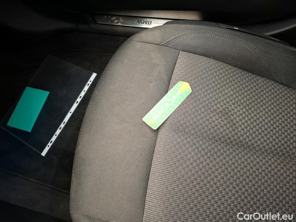  Bmw  Serie 1 BMW Série 1 / 2019 / 5P / Berline 116i DKG7 Business Design #16