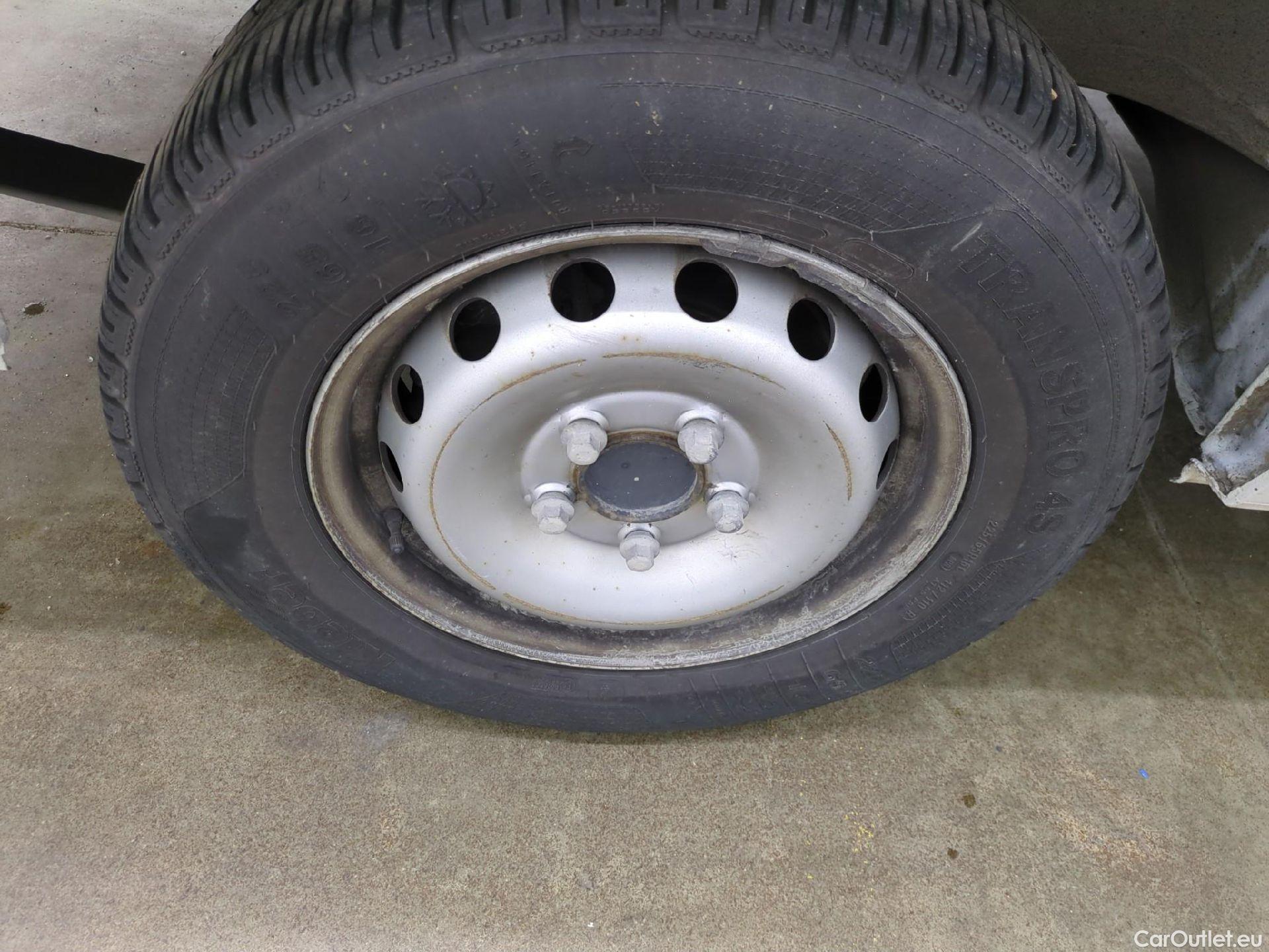  Renault  Master  III Fourgon L3H2 3 5 Grand Confort dCi 135CV BVM6 E6dT #19