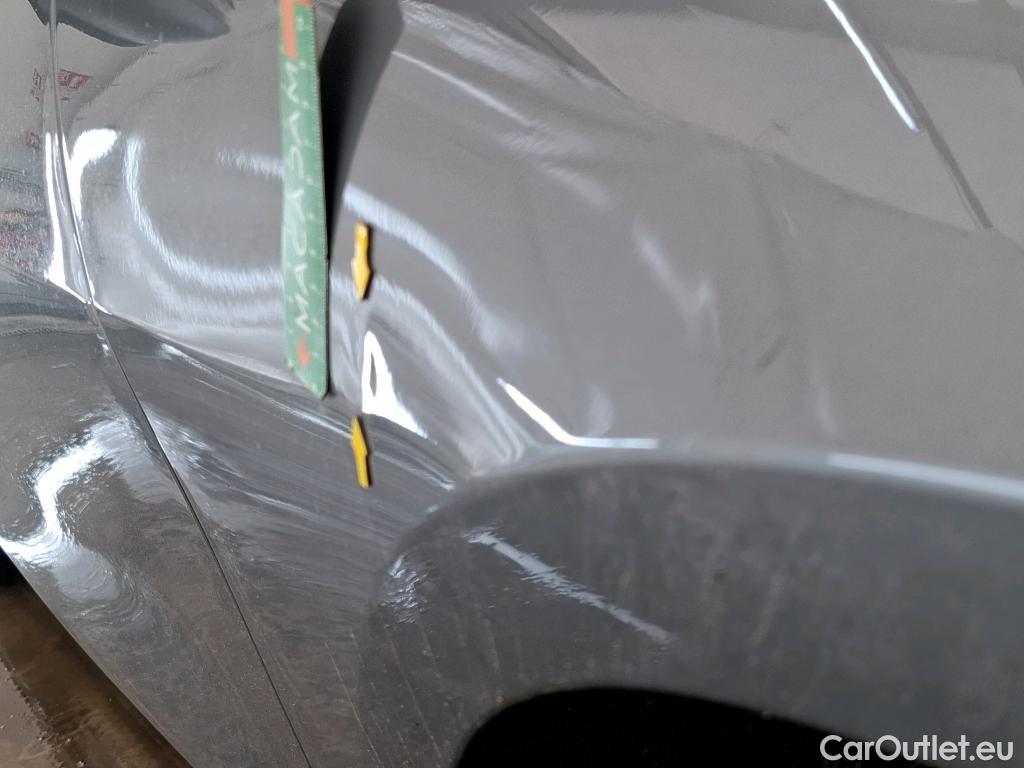  Bmw  Serie 1 BMW Série 1 / 2019 / 5P / Berline 116i DKG7 Business Design #6