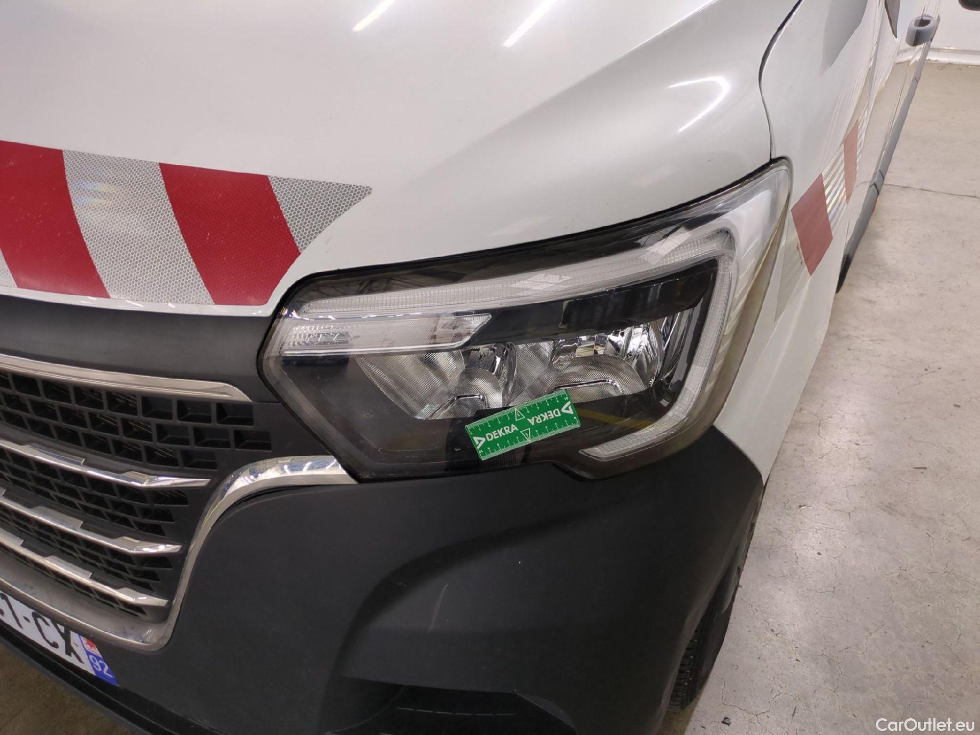  Renault  Master  III Fourgon L3H2 3 5 Grand Confort dCi 135CV BVM6 E6dT #40