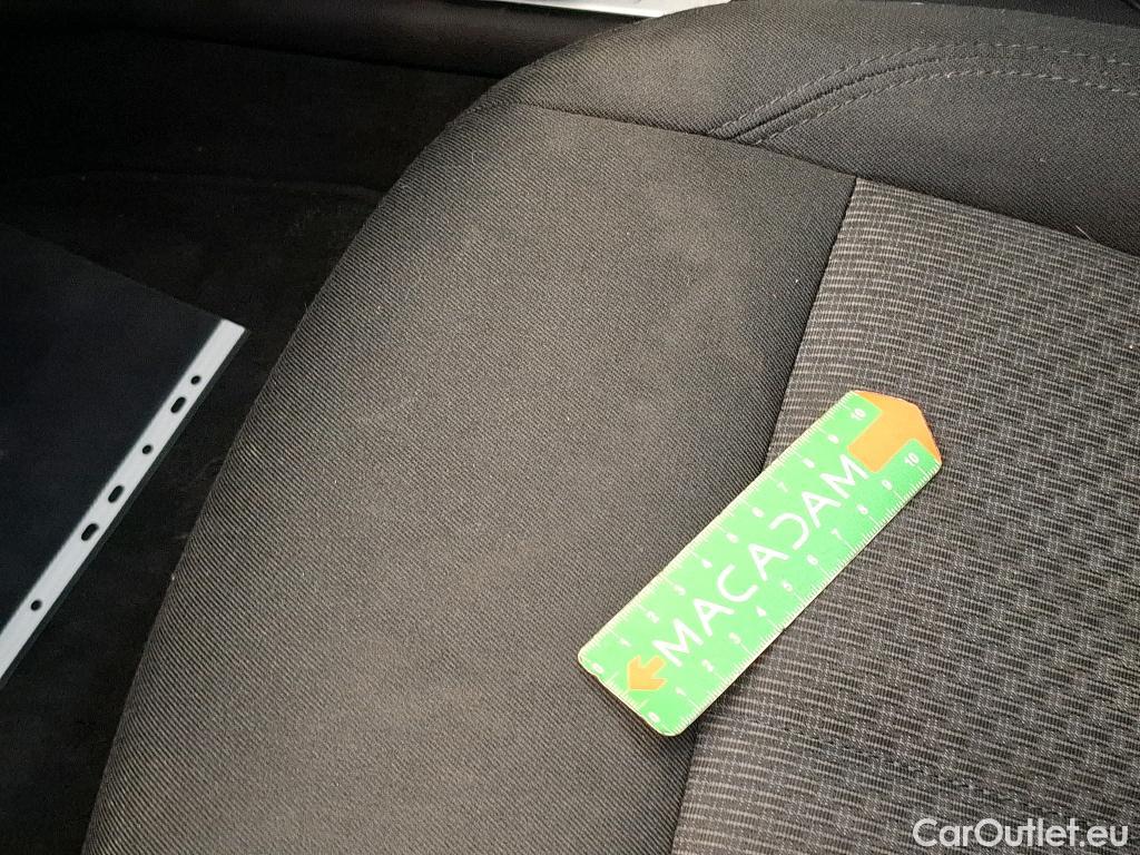  Bmw  Serie 1 BMW Série 1 / 2019 / 5P / Berline 116i DKG7 Business Design #17