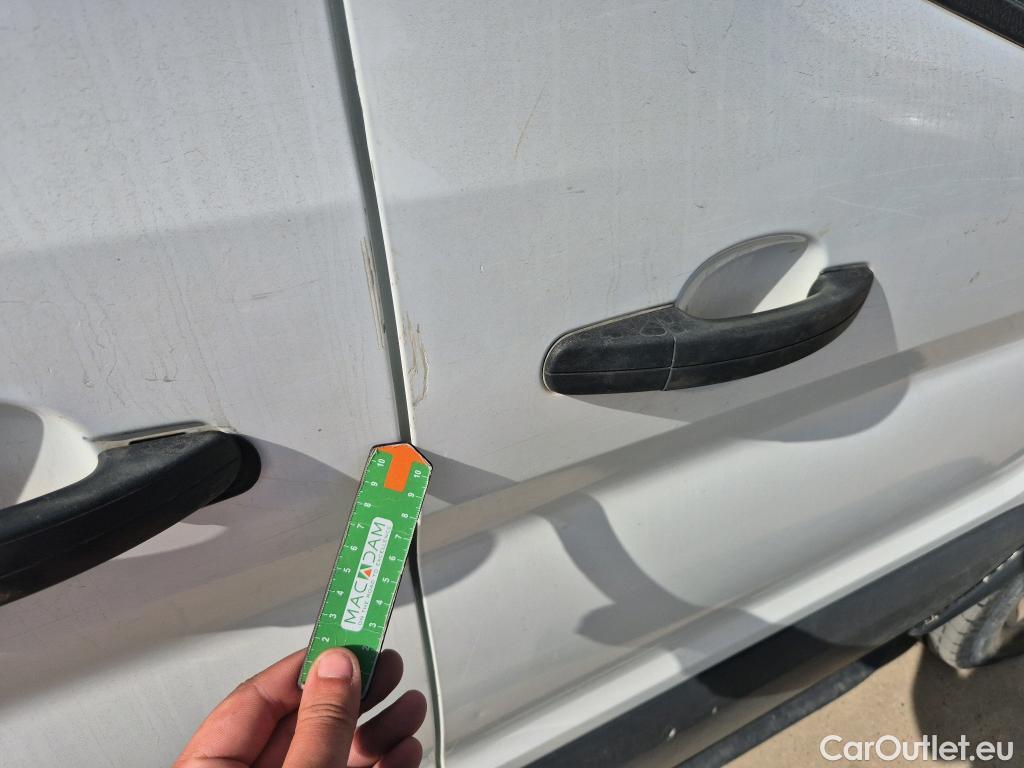  Ford  Transit FORD  / 2013 / 4P / furgón 350 96kW L3H2 Van Trend Delantera #31