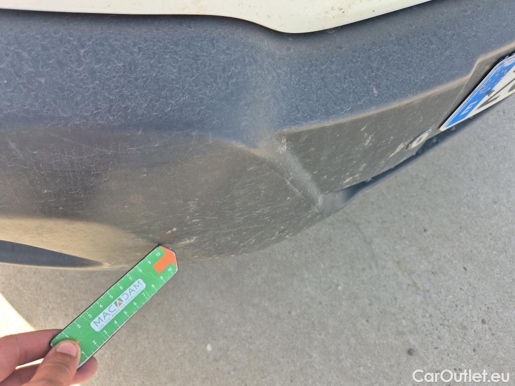  Ford  Transit FORD  / 2013 / 4P / furgón 350 96kW L3H2 Van Trend Delantera #46