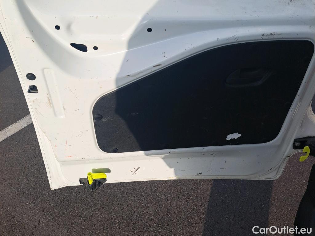  Citroen  Berlingo CITROEN  / 2018 / 4P / furgón derivado de turismo Talla M e- 50kWh CLUB #57