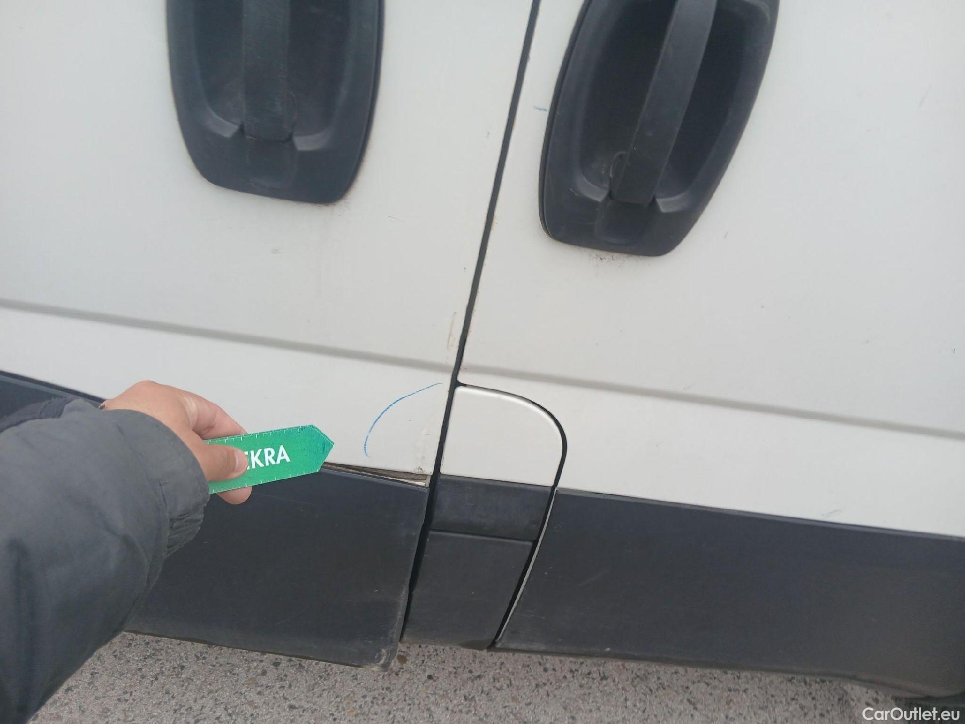  Iveco  Daily IVECO  / 2019 / 4P / furgón 2.3 TD 35S 16 V 3520L/H2 12 M3 #53