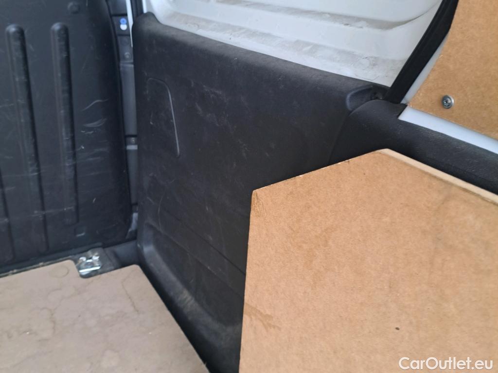  Citroen  Berlingo CITROEN  / 2018 / 3P / furgón derivado de turismo Talla M BlueHDi 73kW CONTROL #35