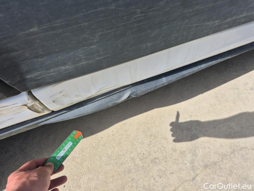  Ford  Transit FORD  / 2013 / 4P / furgón 350 96kW L3H2 Van Trend Delantera #23