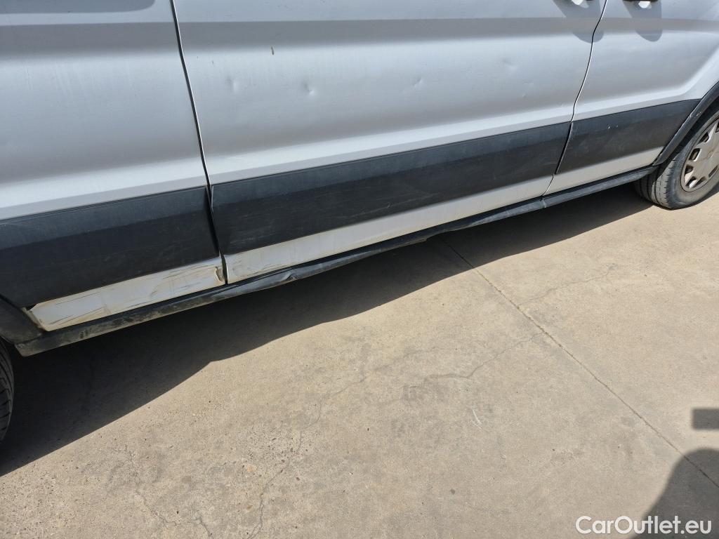  Ford  Transit FORD  / 2013 / 4P / furgón 350 96kW L3H2 Van Trend Delantera #22