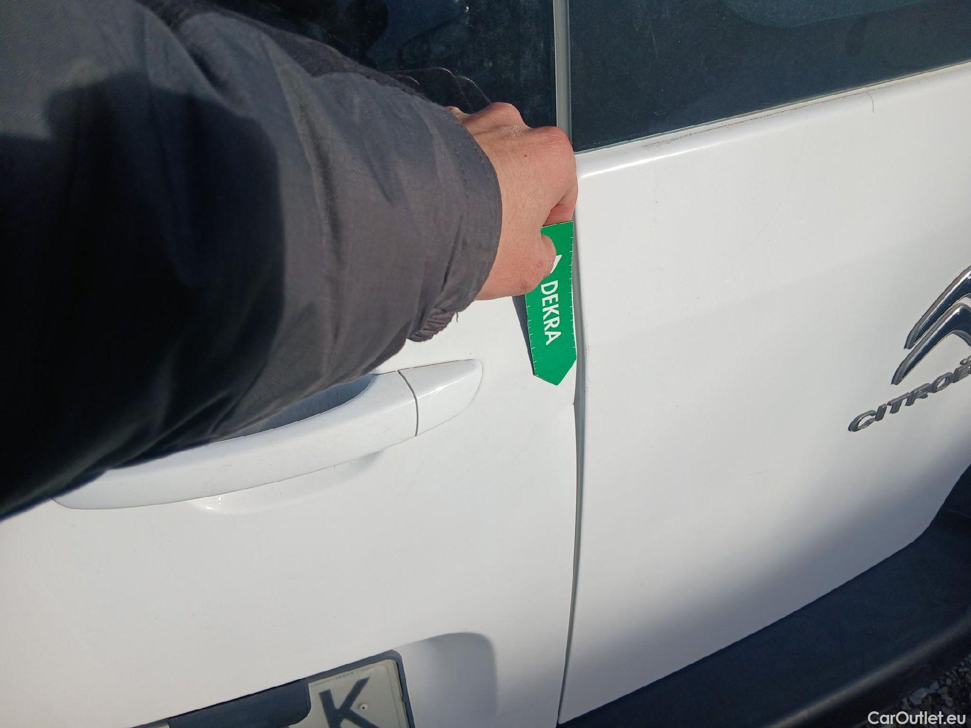  Citroen  Berlingo CITROEN  / 2018 / 5P / combi Talla M PureTech 110 S&S FEEL #18