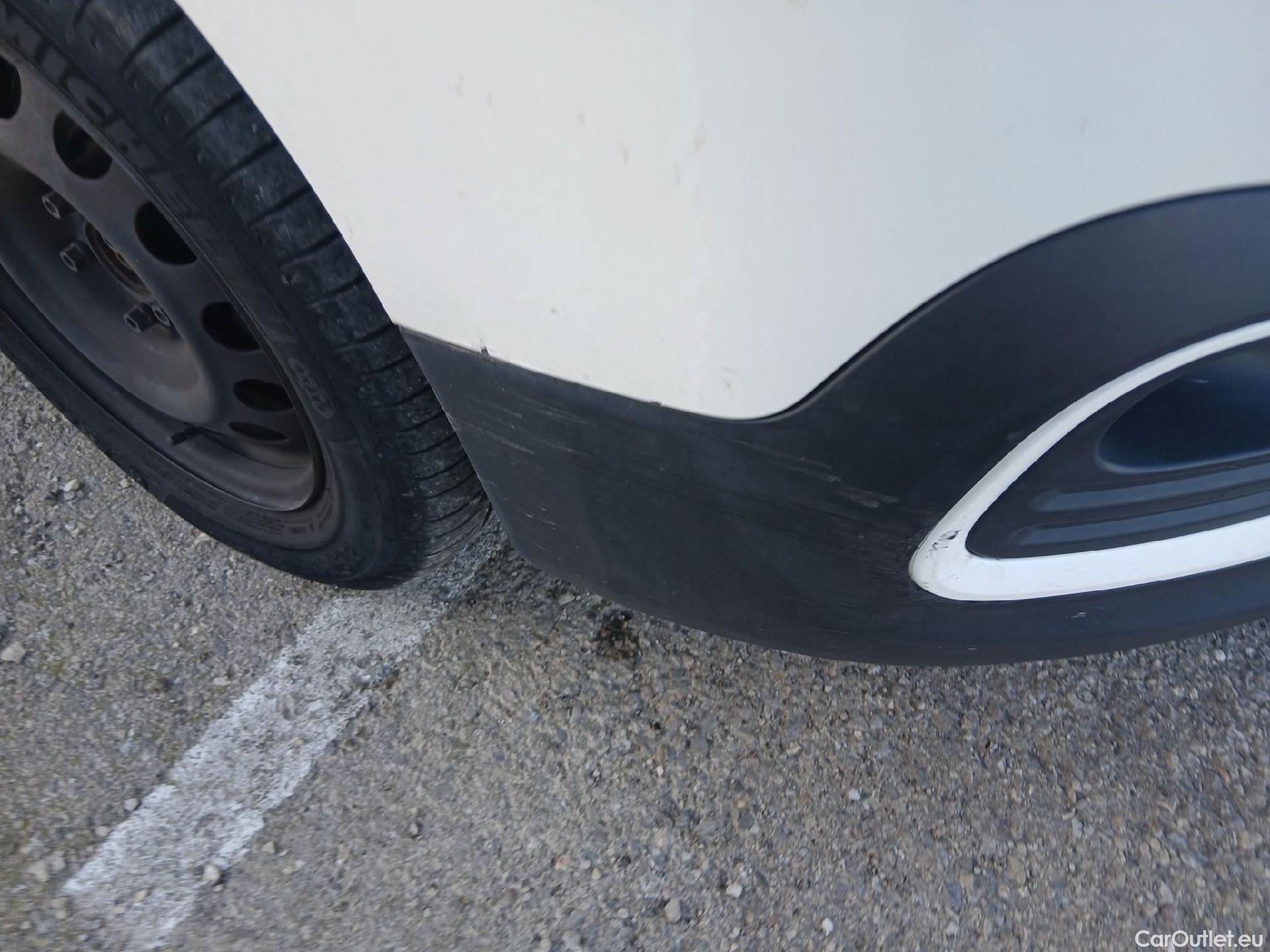  Citroen  Berlingo CITROEN  / 2018 / 5P / combi Talla M PureTech 110 S&S FEEL #3