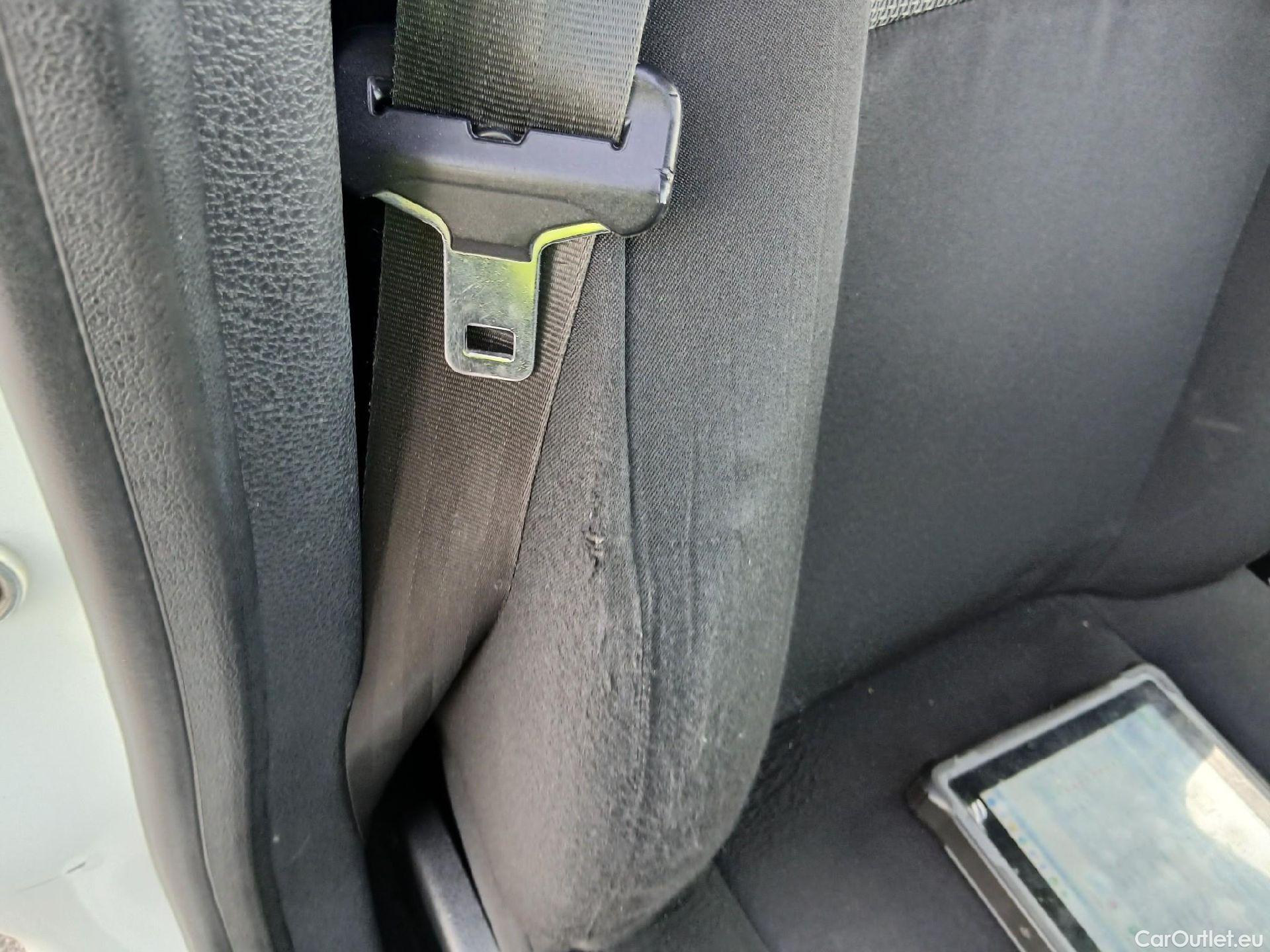  Dacia  Dokker DACIA  VU 4p 1G furgón derivado de Van Ambiance dCi 66kW (90CV) EU6 #36