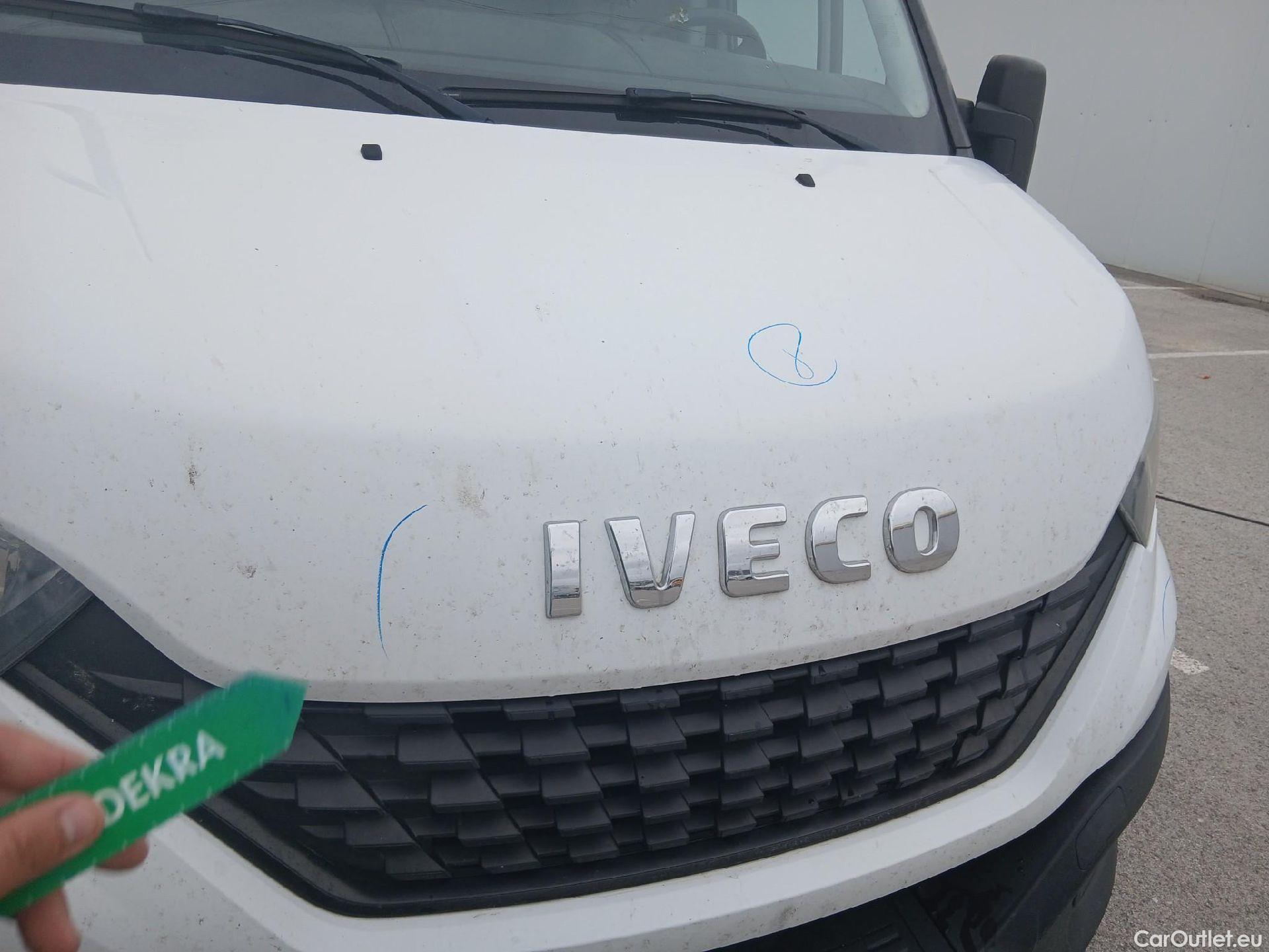  Iveco  Daily IVECO  / 2019 / 4P / furgón 2.3 TD 35S 16 V 3520L/H2 12 M3 #22