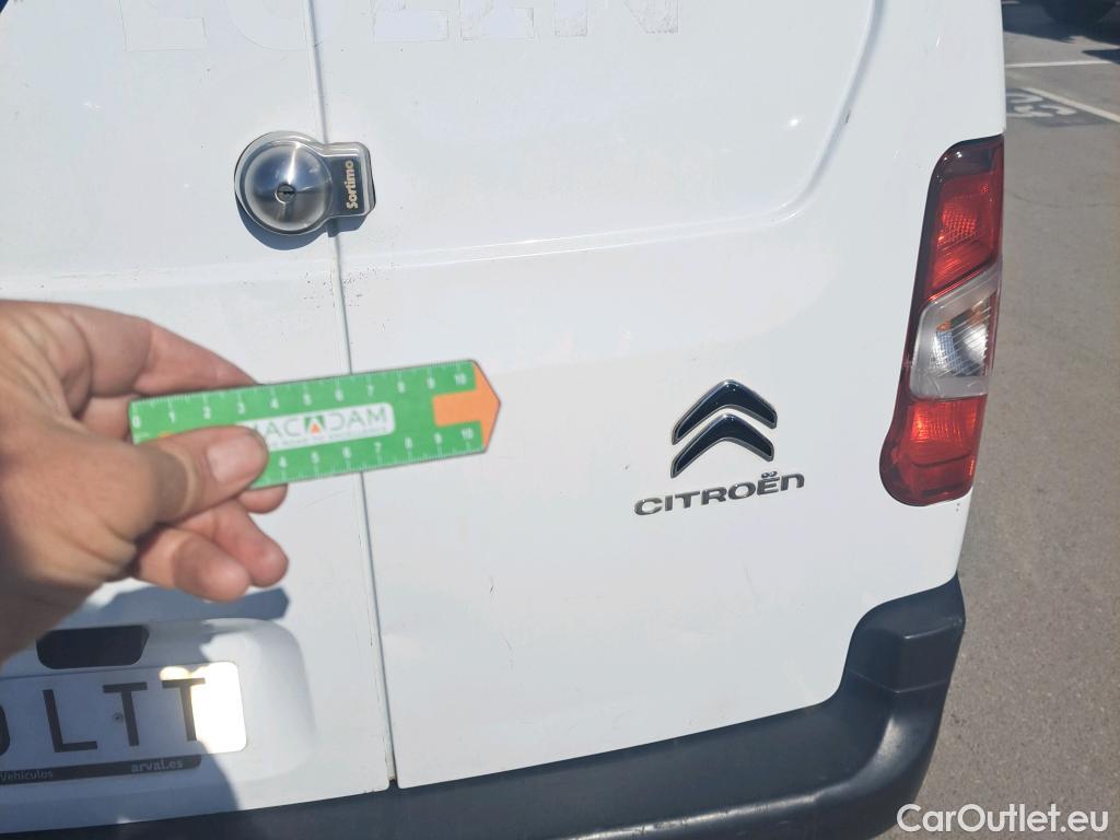  Citroen  Berlingo CITROEN  / 2018 / 3P / furgón derivado de turismo Talla M BlueHDi 100 CONTROL #17