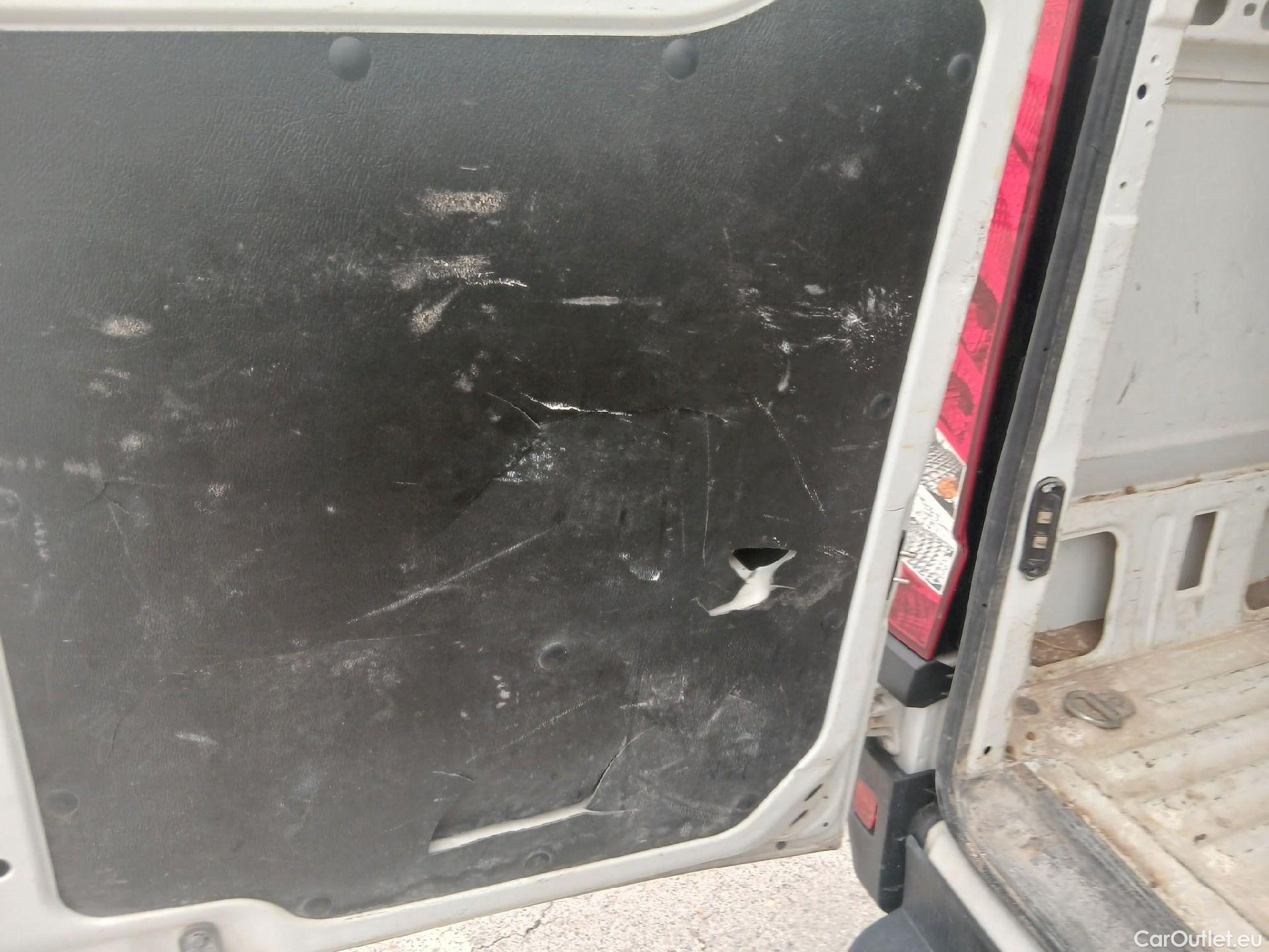  Iveco  Daily IVECO  / 2019 / 4P / furgón 2.3 TD 35S 16 V 3520L/H2 12 M3 #6