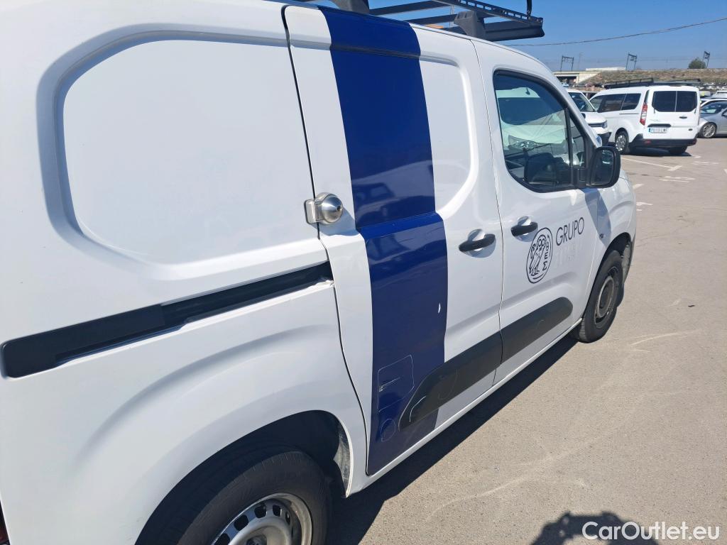  Citroen  Berlingo CITROEN  / 2018 / 3P / furgón derivado de turismo Talla M BlueHDi 100 CONTROL #25