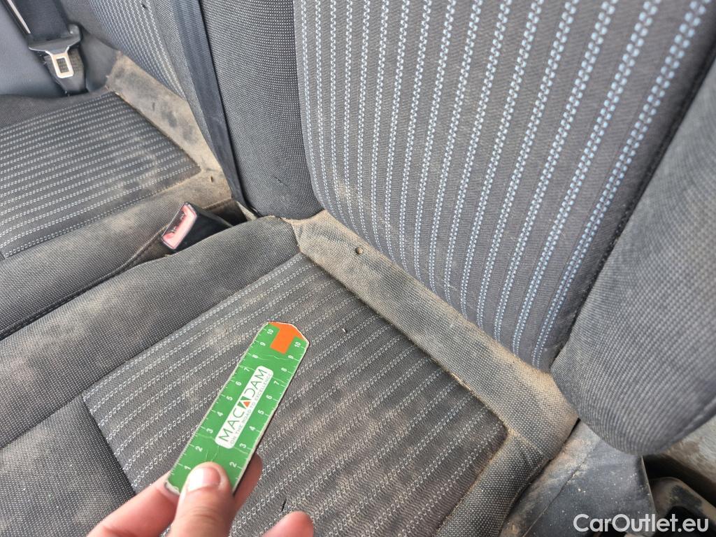  Ford  Transit FORD  / 2013 / 4P / furgón 350 96kW L3H2 Van Trend Delantera #36