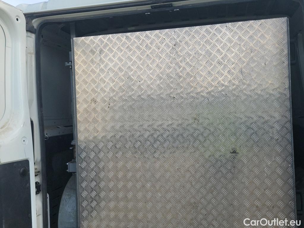  Citroen  Jumper CITROEN  / 2014 / 4P / furgón BlueHDi 96KW (130CV) Furgón 33L2H1 #19