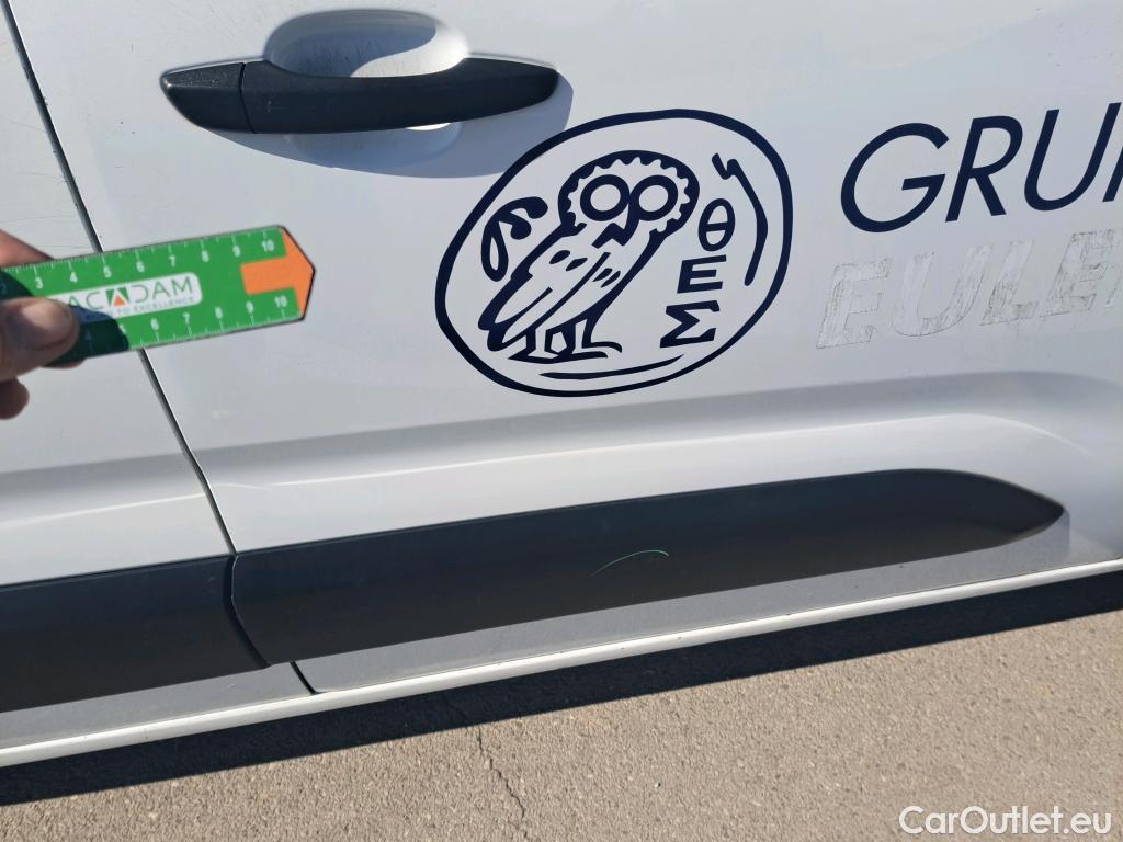  Citroen  Berlingo CITROEN  / 2018 / 3P / furgón derivado de turismo Talla M BlueHDi 100 CONTROL #52