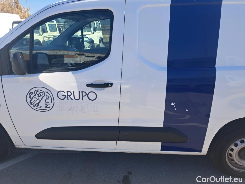  Citroen  Berlingo CITROEN  / 2018 / 3P / furgón derivado de turismo Talla M BlueHDi 100 CONTROL #23