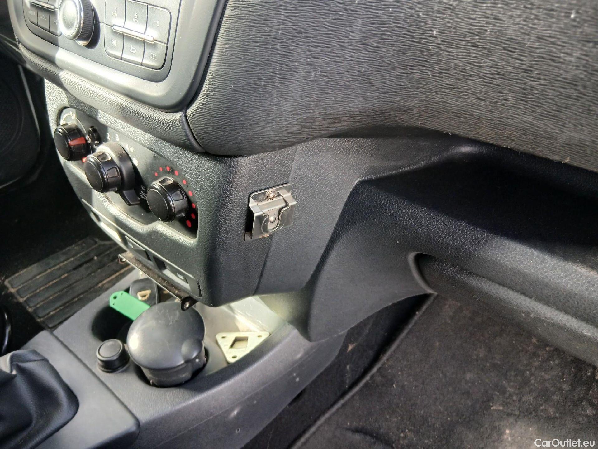  Dacia  Dokker DACIA  VU 4p 1G furgón derivado de Van Ambiance dCi 66kW (90CV) EU6 #37